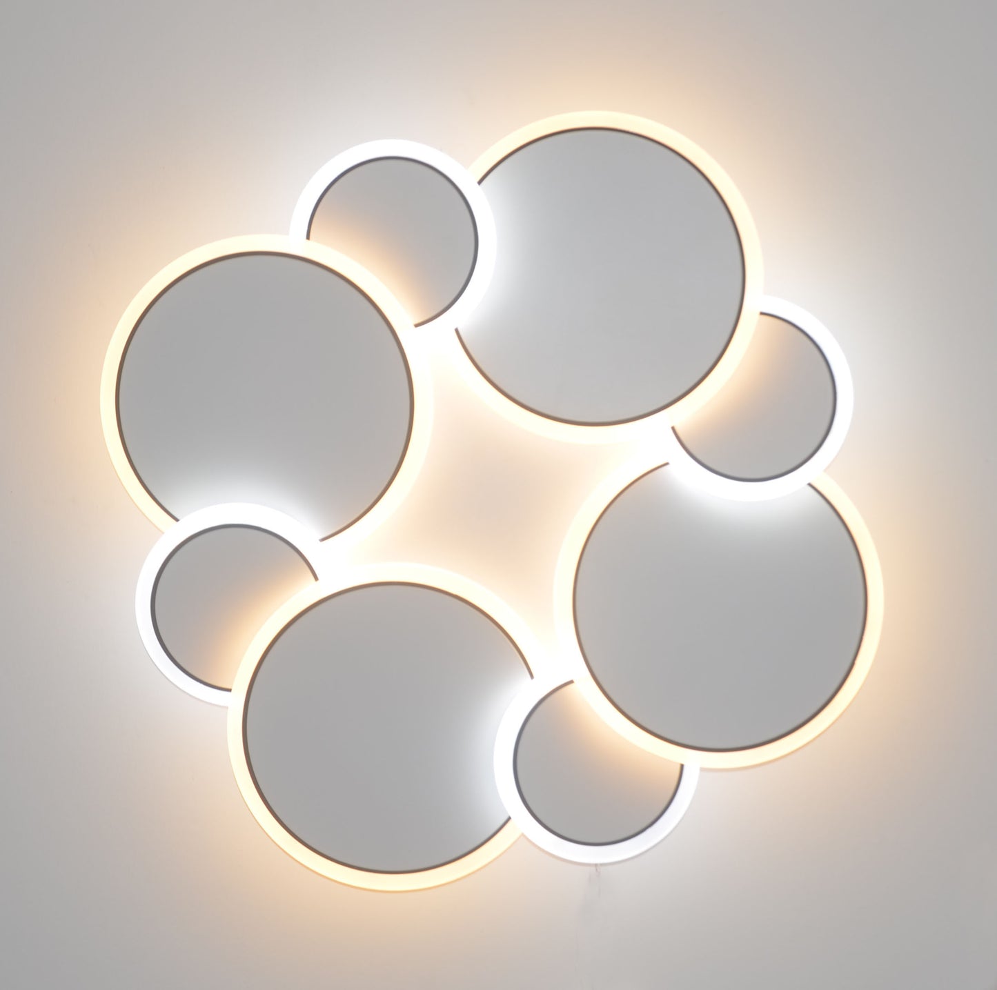 Lampa sufitowa LED - stylowy minimalizm w Twoim wnętrzu