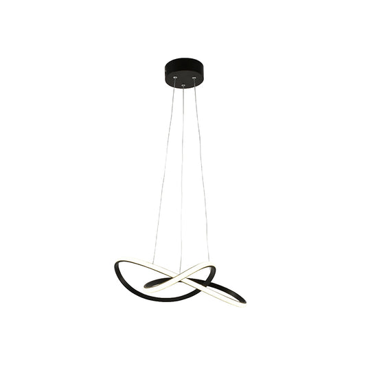 Minimalistyczny żyrandol z ciepłym światłem