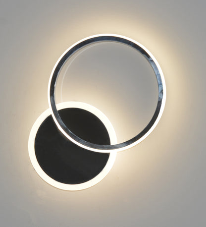 Podwójna lampa ścienna pierścieniowa – elegancja w każdym detalu